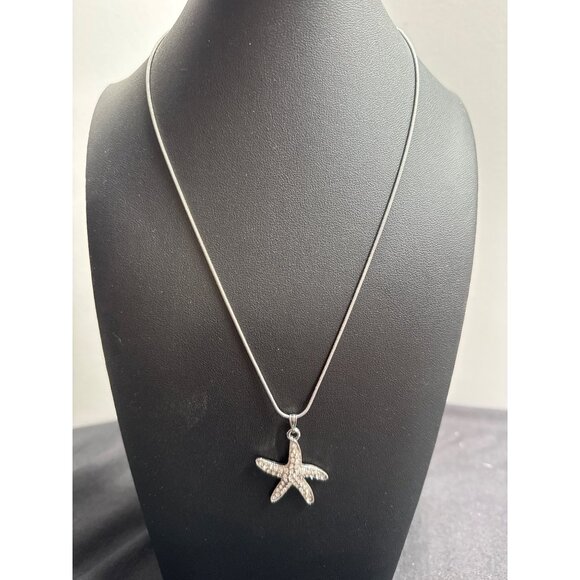Starfish Pendant Necklace With Crystal Embellishments - Picture 1 of 6